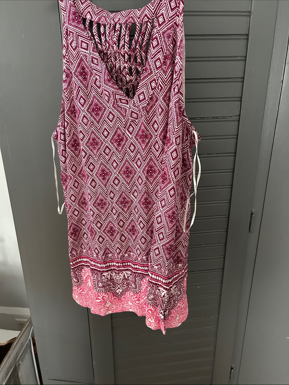 Skies Are Blue Pink Geometric Sleeveless Blouse